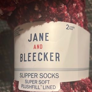 Jane and Bleecker slipper socks, super soft, plush, full lined
